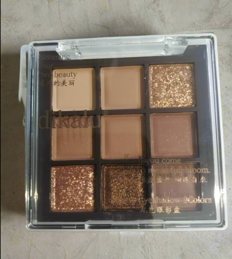 Dikalu Blooming Your Own Beauty Number 06 Eye Shadow